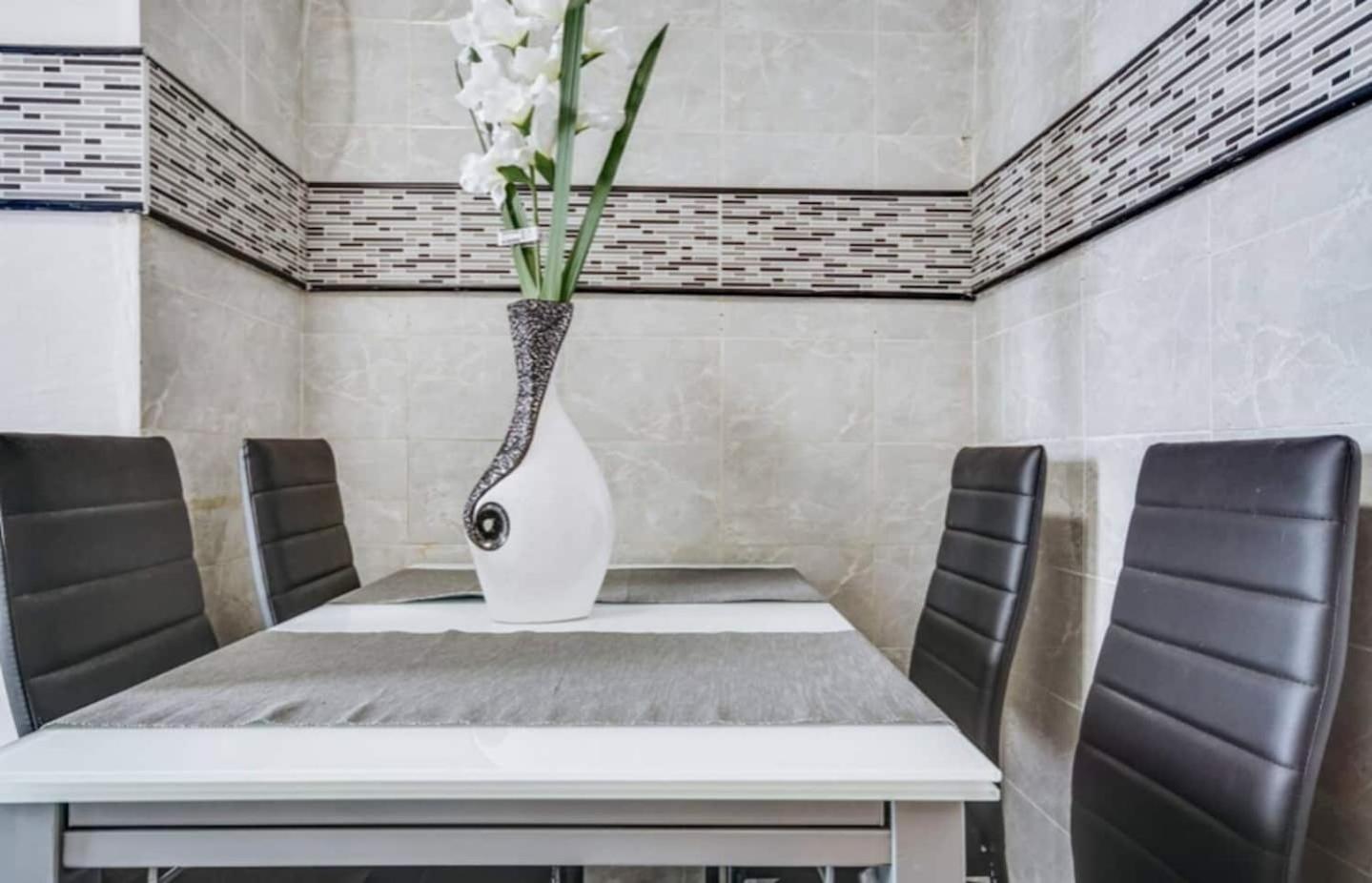 3 Bedroom Apartment In Baixa With River View リスボン エクステリア 写真