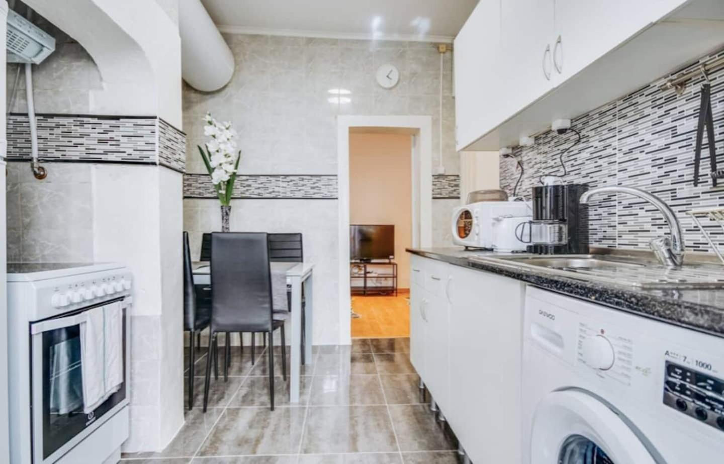3 Bedroom Apartment In Baixa With River View リスボン エクステリア 写真